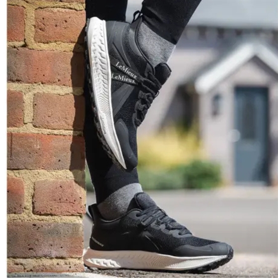 LeMieux Wodoodporne sneakersy Trax rozmiar 42